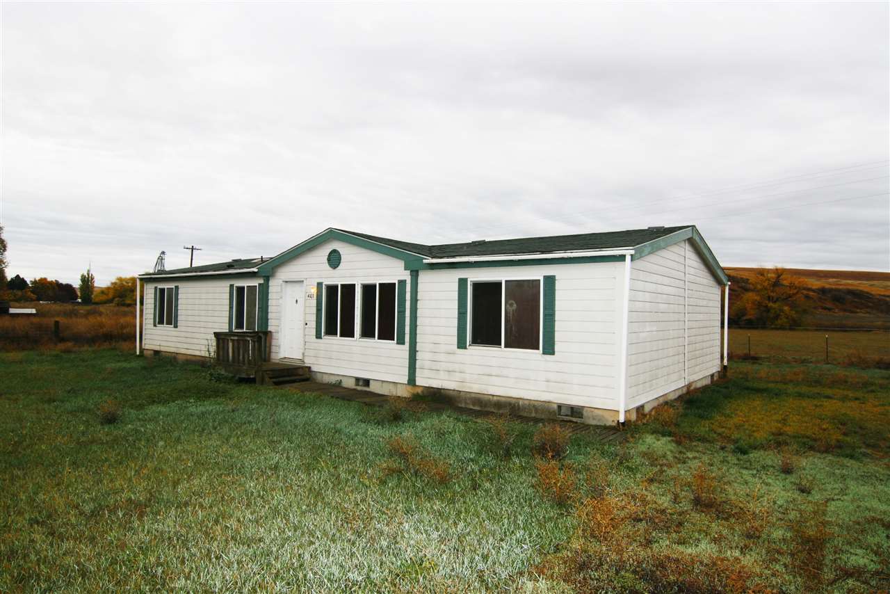 4103 Sunset Road St. John, WA 99171 - Photo 1 of 15
