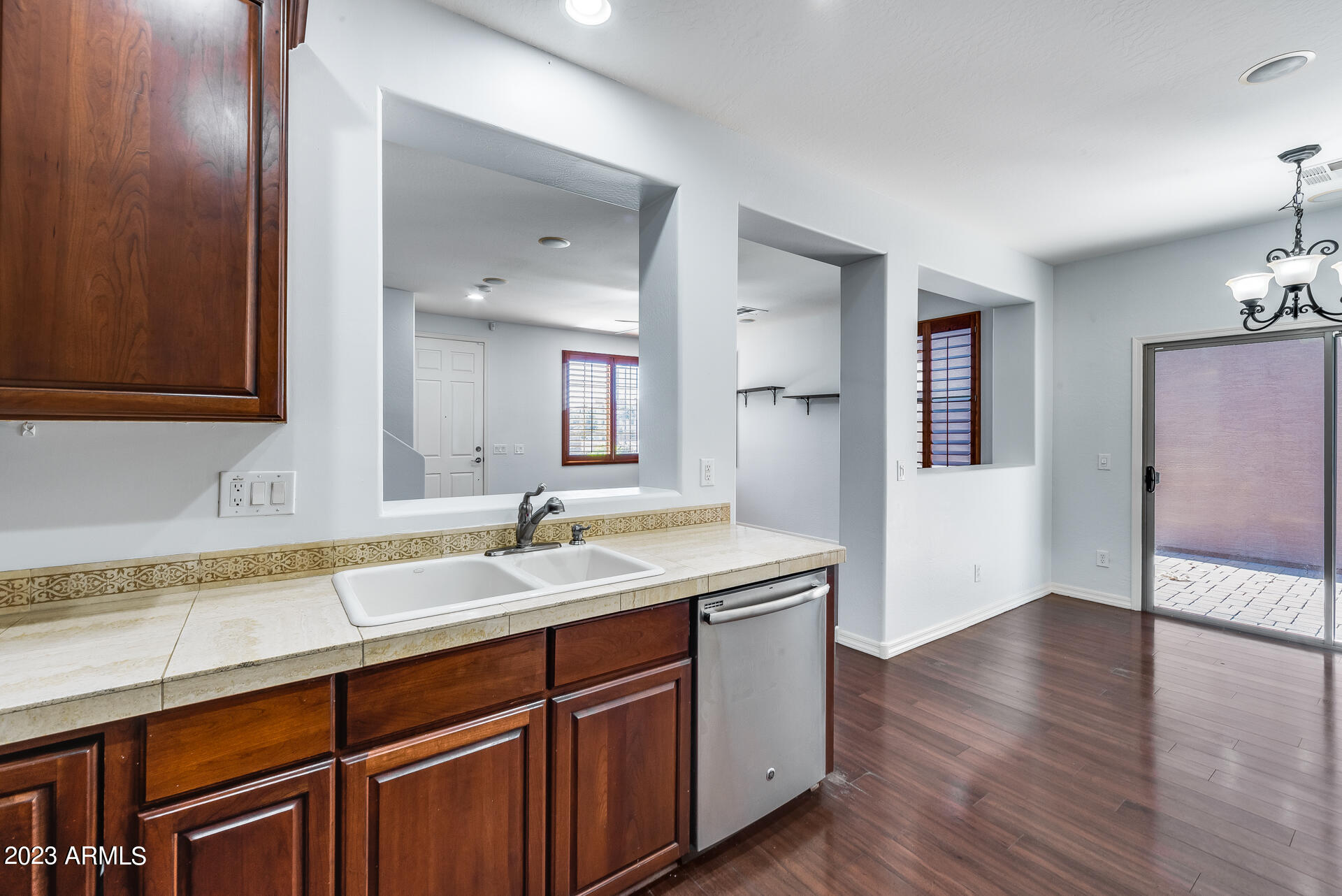 2862 South Brett Street Gilbert, AZ 85295 - Photo 14 of 37