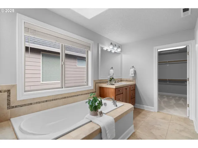 $679,900 | 16868 Southwest Holly Farms Lane, Sherwood, OR 97140