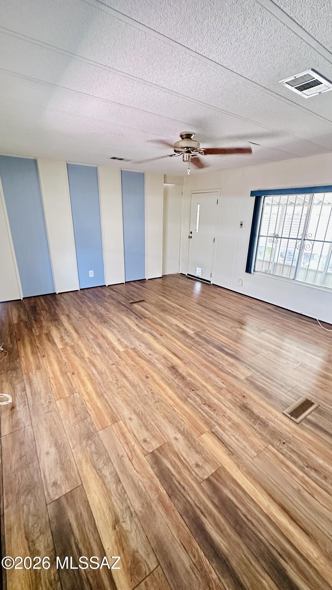 5000 East Grant Road, Unit 158 Tucson, AZ 85712 - Photo 7 of 14 frontroom-1