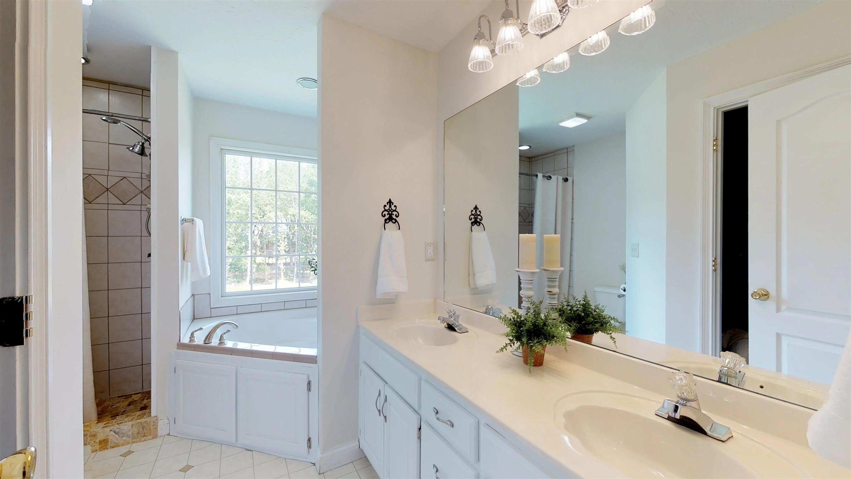 129 Fairfield Road Portland, TN 37148 - Photo 13 of 25 Master bath has separate shower and tub.