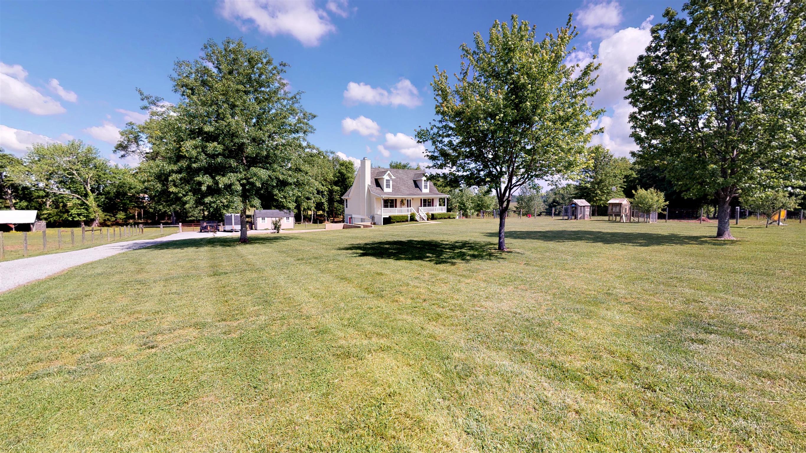 129 Fairfield Road Portland, TN 37148 - Photo 22 of 25 Large front yard offers greater privacy.