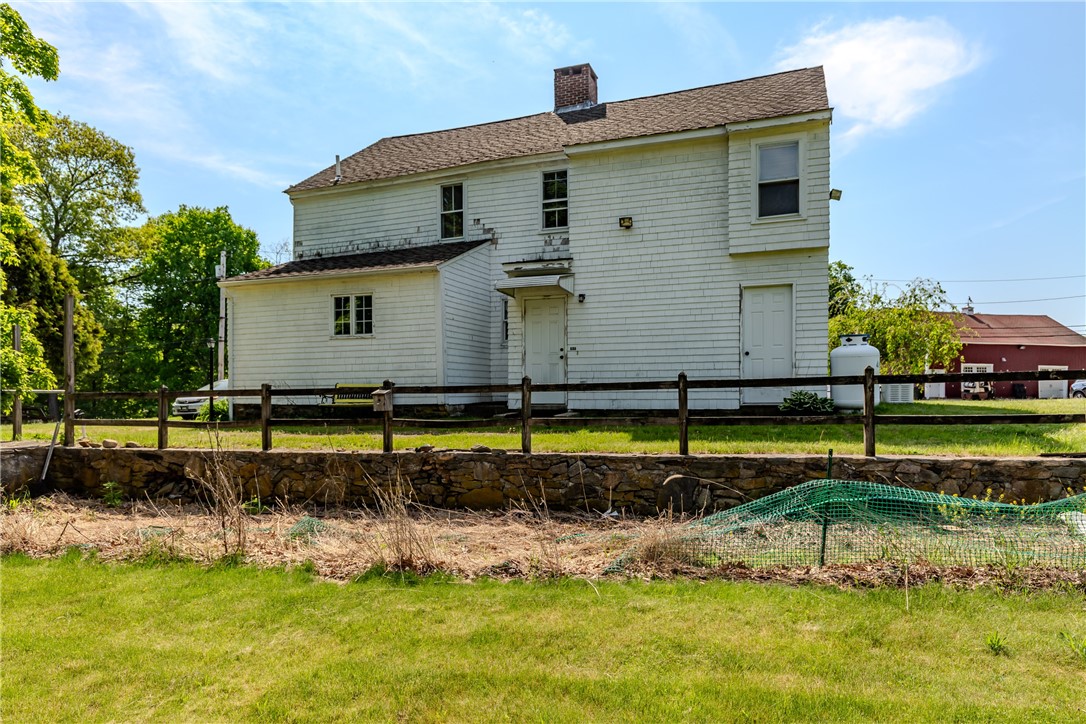 60 Colwell Road Smithfield, RI 02828 - Photo 7 of 40