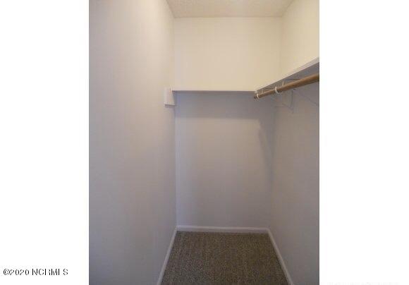 Walk in closet