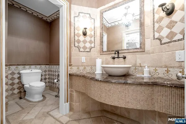 a view of a storage & utility room
