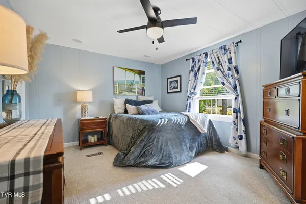 $208,000 | 110 Little League Road Northeast, Coeburn, VA 24230