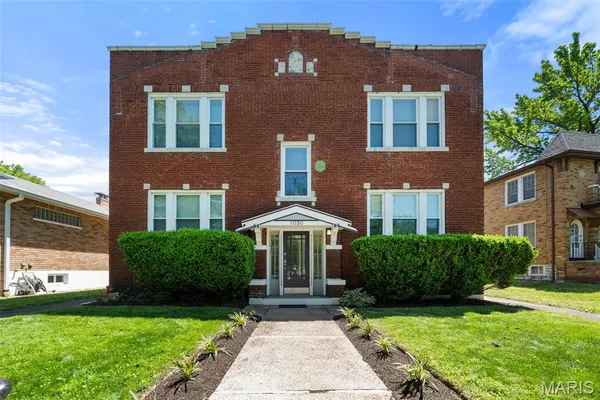 $749,000 | 1030 Commodore Drive, Richmond Heights, MO 63117