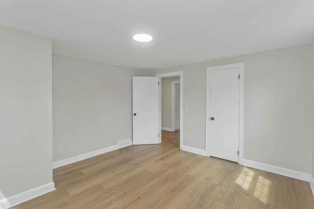 93 Cooper Street Springfield, MA 01108 - Photo 11 of 26