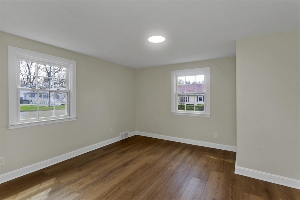 93 Cooper Street Springfield, MA 01108 - Photo 12 of 26