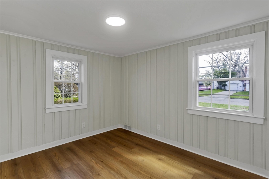 93 Cooper Street Springfield, MA 01108 - Photo 15 of 26