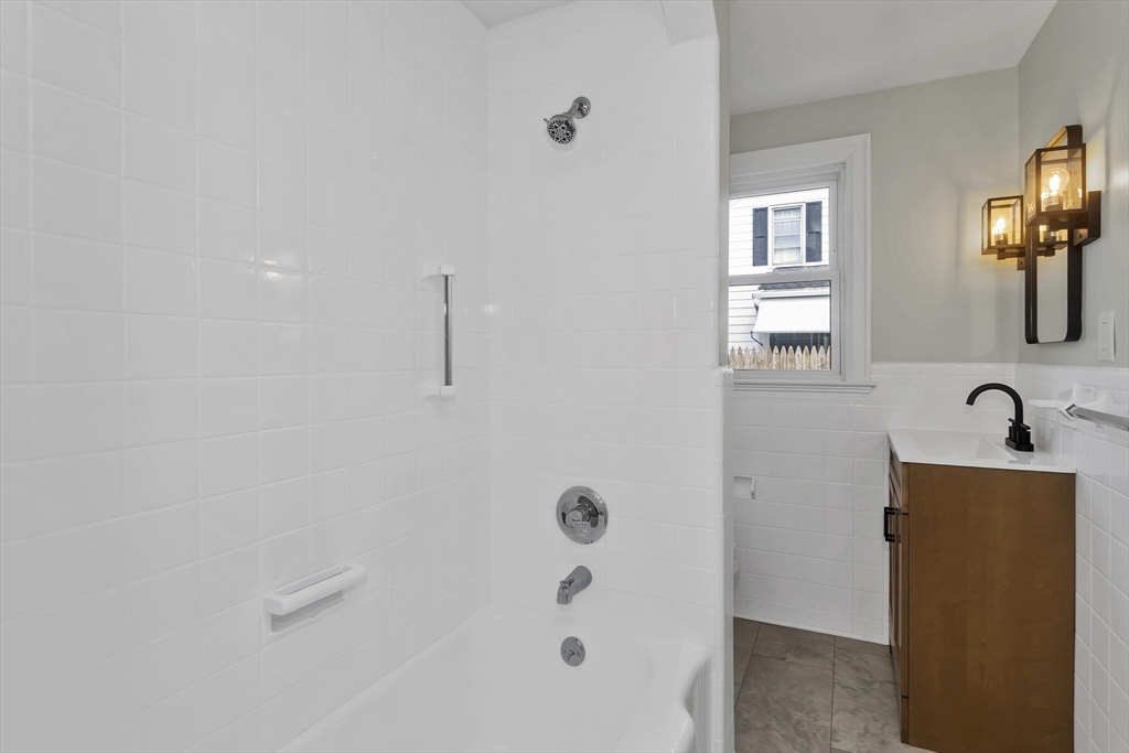 93 Cooper Street Springfield, MA 01108 - Photo 10 of 26