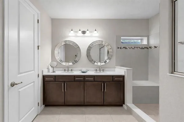 $639,000 | 14110 Barrington Stowers Drive, Lithia, FL 33547