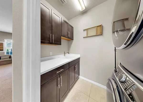 $639,000 | 14110 Barrington Stowers Drive, Lithia, FL 33547