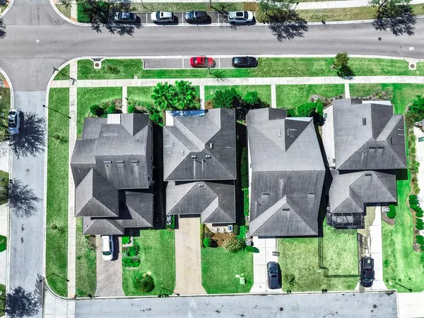 $639,000 | 14110 Barrington Stowers Drive, Lithia, FL 33547