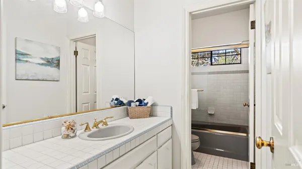 $2,349,000 | 11 Saddlebrook Court, Novato, CA 94947