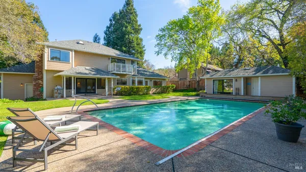 $2,349,000 | 11 Saddlebrook Court, Novato, CA 94947