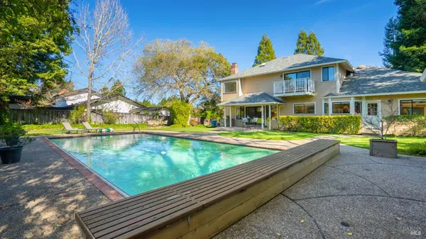 $2,349,000 | 11 Saddlebrook Court, Novato, CA 94947