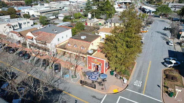 $2,349,000 | 11 Saddlebrook Court, Novato, CA 94947