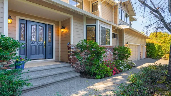 $2,349,000 | 11 Saddlebrook Court, Novato, CA 94947