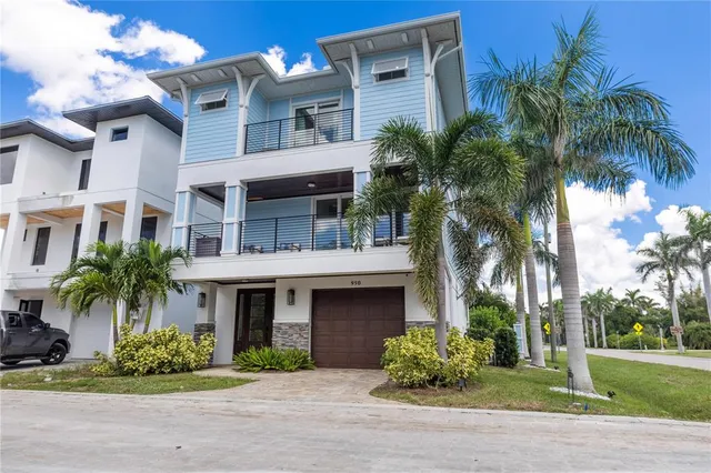 $899,000 | 950 West Olympia Avenue, Punta Gorda, FL 33950