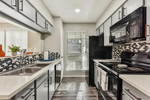 $701 | 2501 Wickersham Lane, Unit 2612, Austin, TX 78741