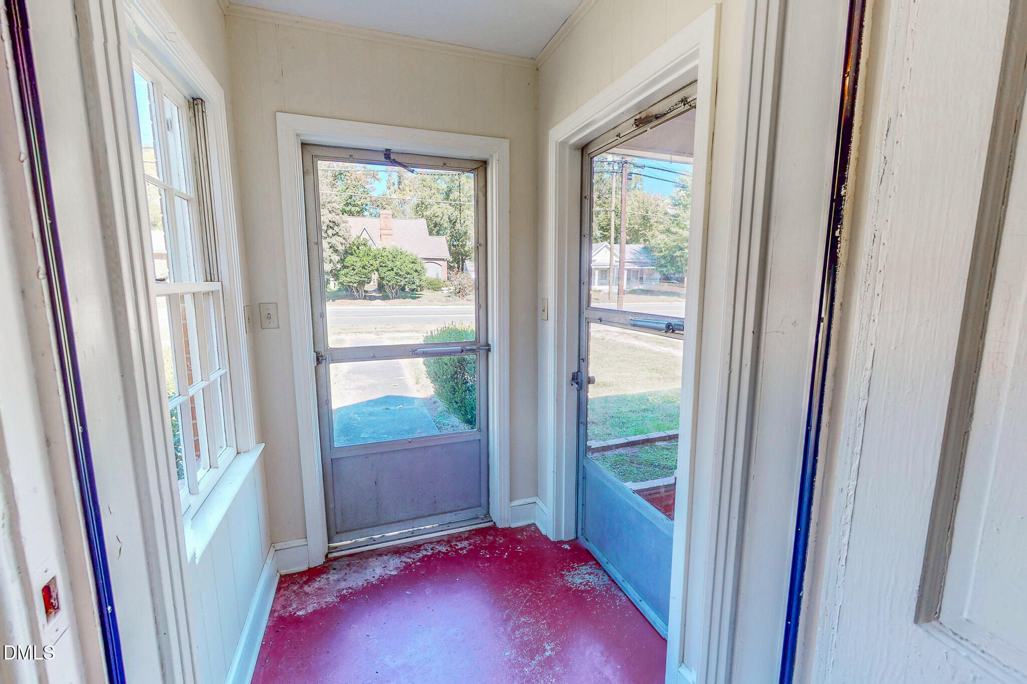 208 South Morgan Street Roxboro, NC 27573 - Photo 16 of 38 16