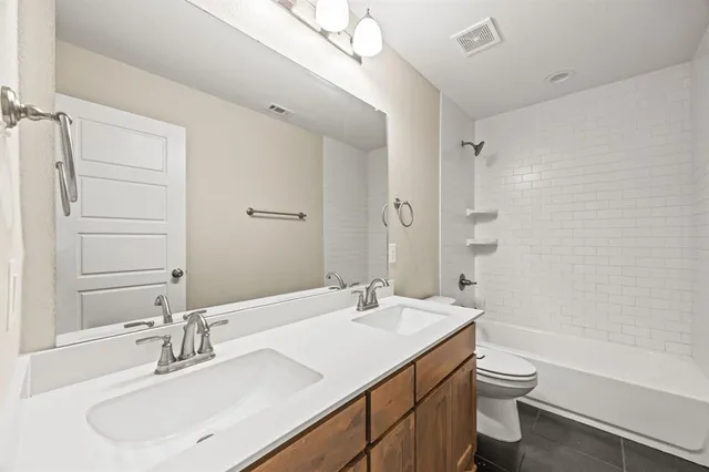 an empty room with window