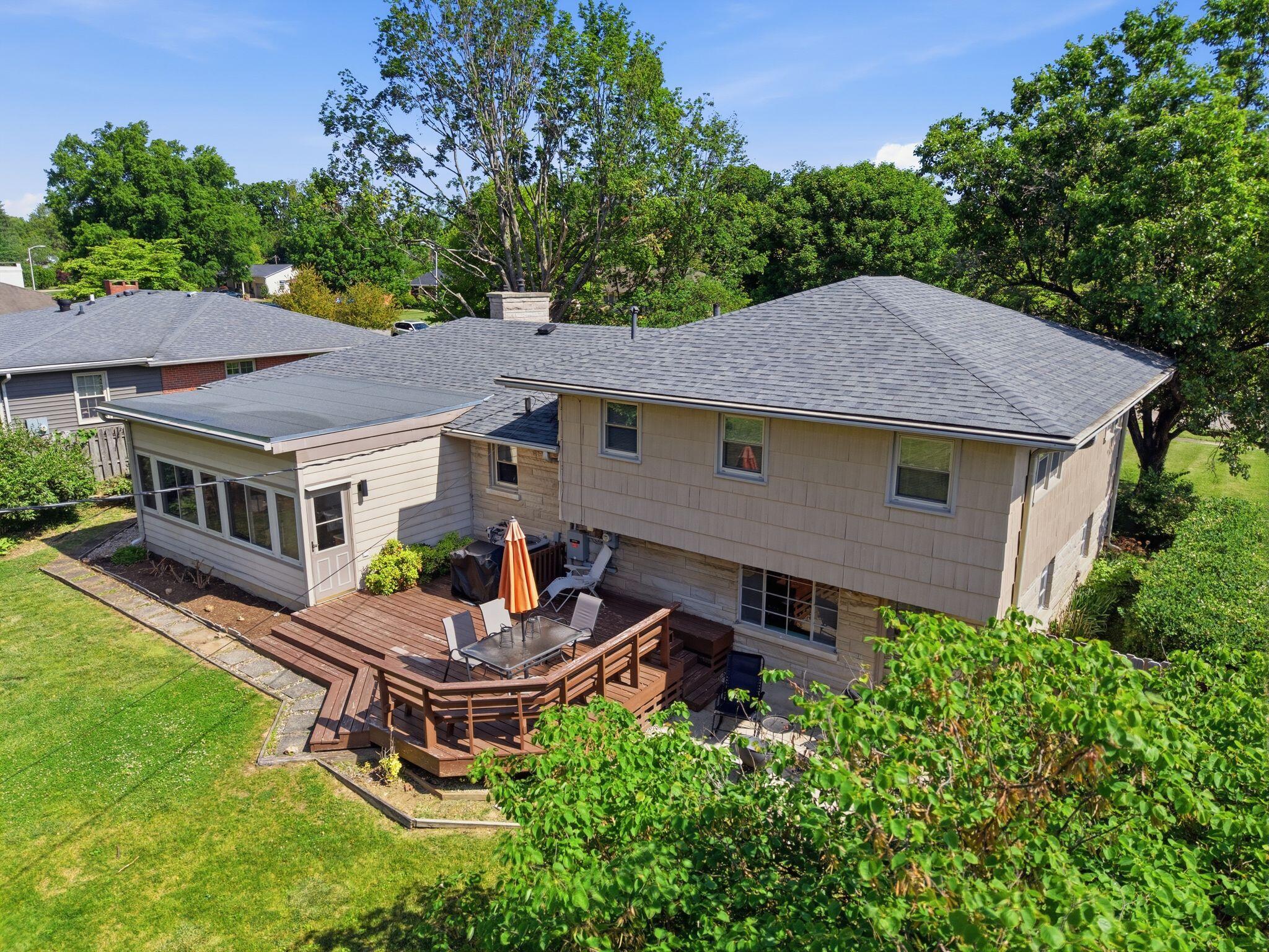 236 Greenbriar Road Lexington, KY 40503 - Photo 38 of 51 7_002_dji_20260513104927_0126_d