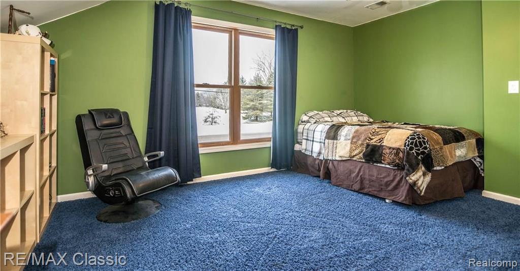 18510 Ridge Road Northville, MI 48168 - Photo 45 of 55