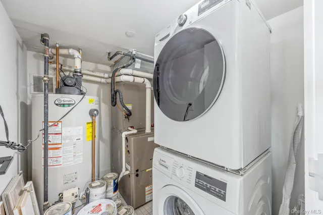 $1,050,000 | 282 Nassau Avenue, Unit 3A | Greenpoint