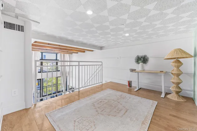 $1,050,000 | 282 Nassau Avenue, Unit 3A | Greenpoint