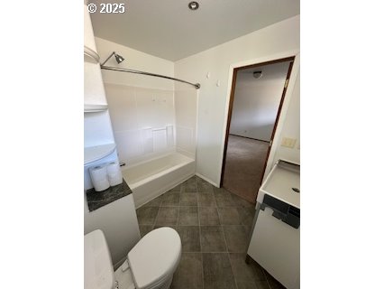 61476 Dee Cox Road Heppner, OR 97836 - Photo 12 of 43 a bathroom with a sink and mirror