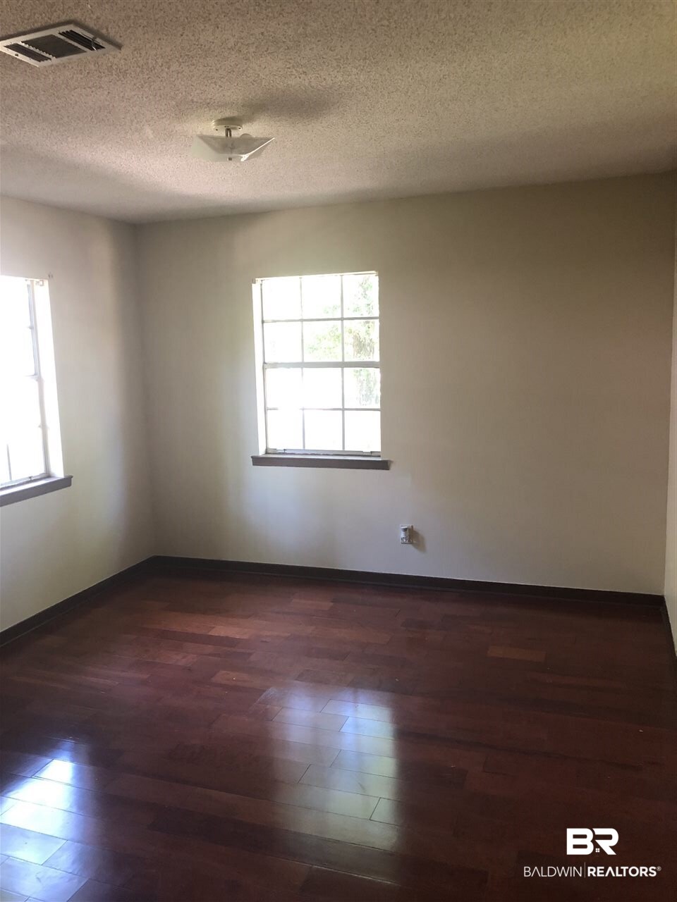 1318 East Forest Ridge Road Mobile, AL 36618 - Photo 5 of 15