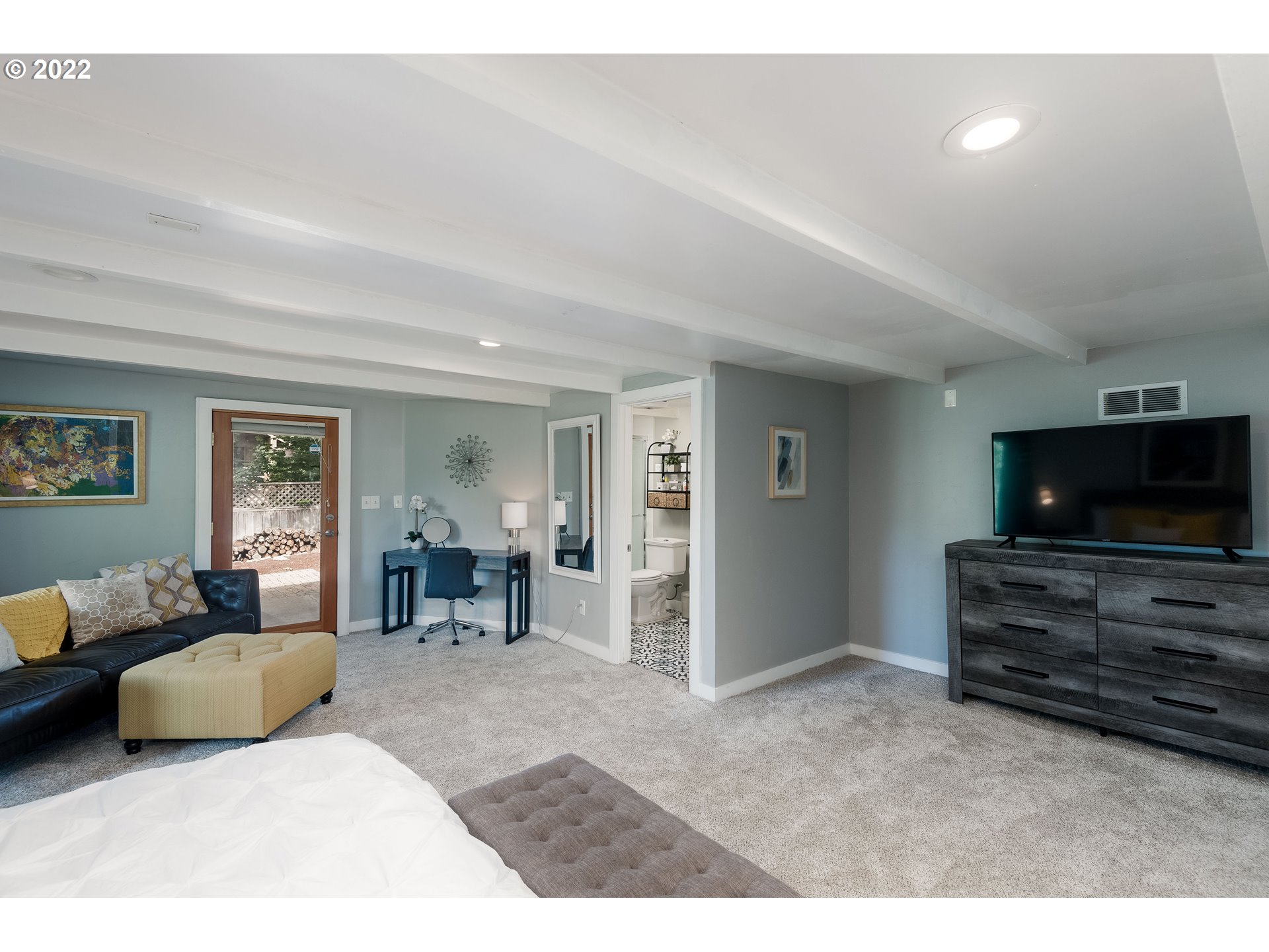 2402 Spring Boulevard Eugene, OR 97403 - Photo 26 of 30 Bedroom, Owner's Suite