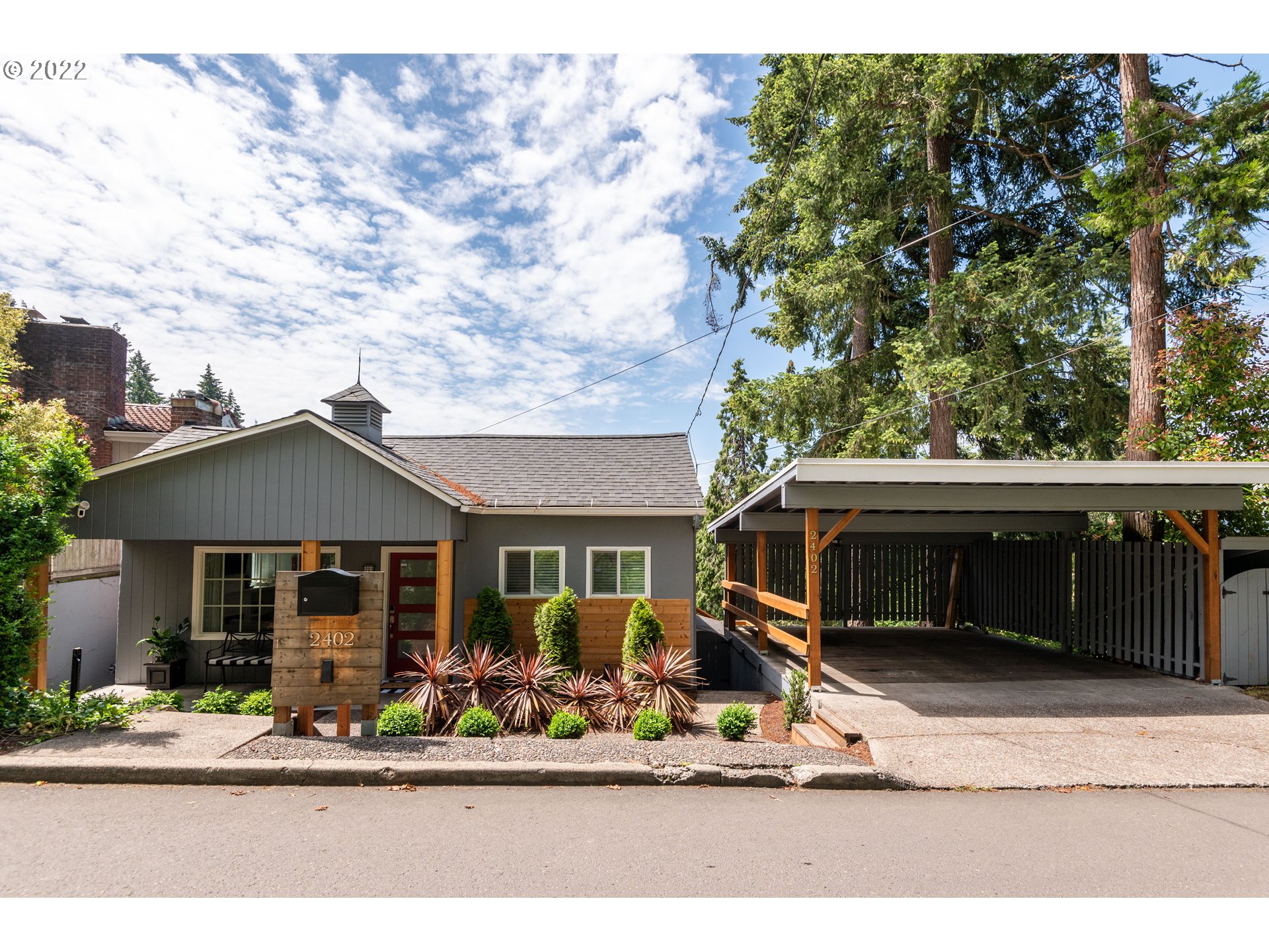 2402 Spring Boulevard Eugene, OR 97403 - Photo 4 of 30 Exterior