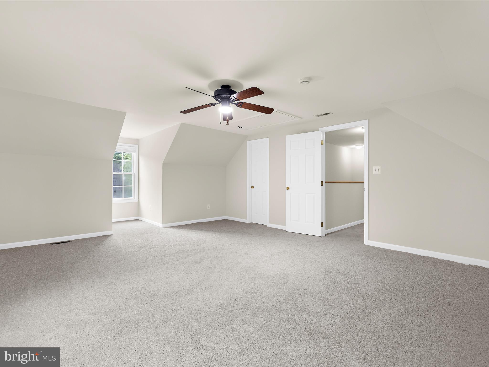 3618 Calvert Street Edgewater, MD 21037 - Photo 46 of 90 Walk in closet - 3rd floor bedroom
