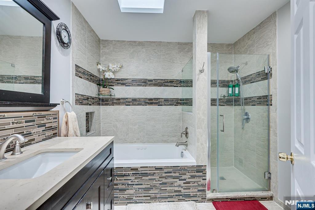 4506 Stonehedge Road, Unit 4506 Edison, NJ 08820 - Photo 33 of 48