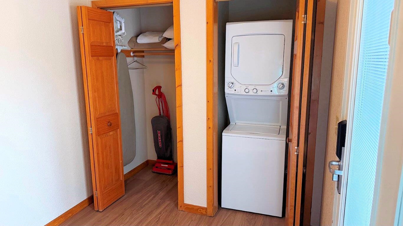 511 East Adams Street, Unit 101C Wisconsin Dells, WI 53965 - Photo 29 of 83