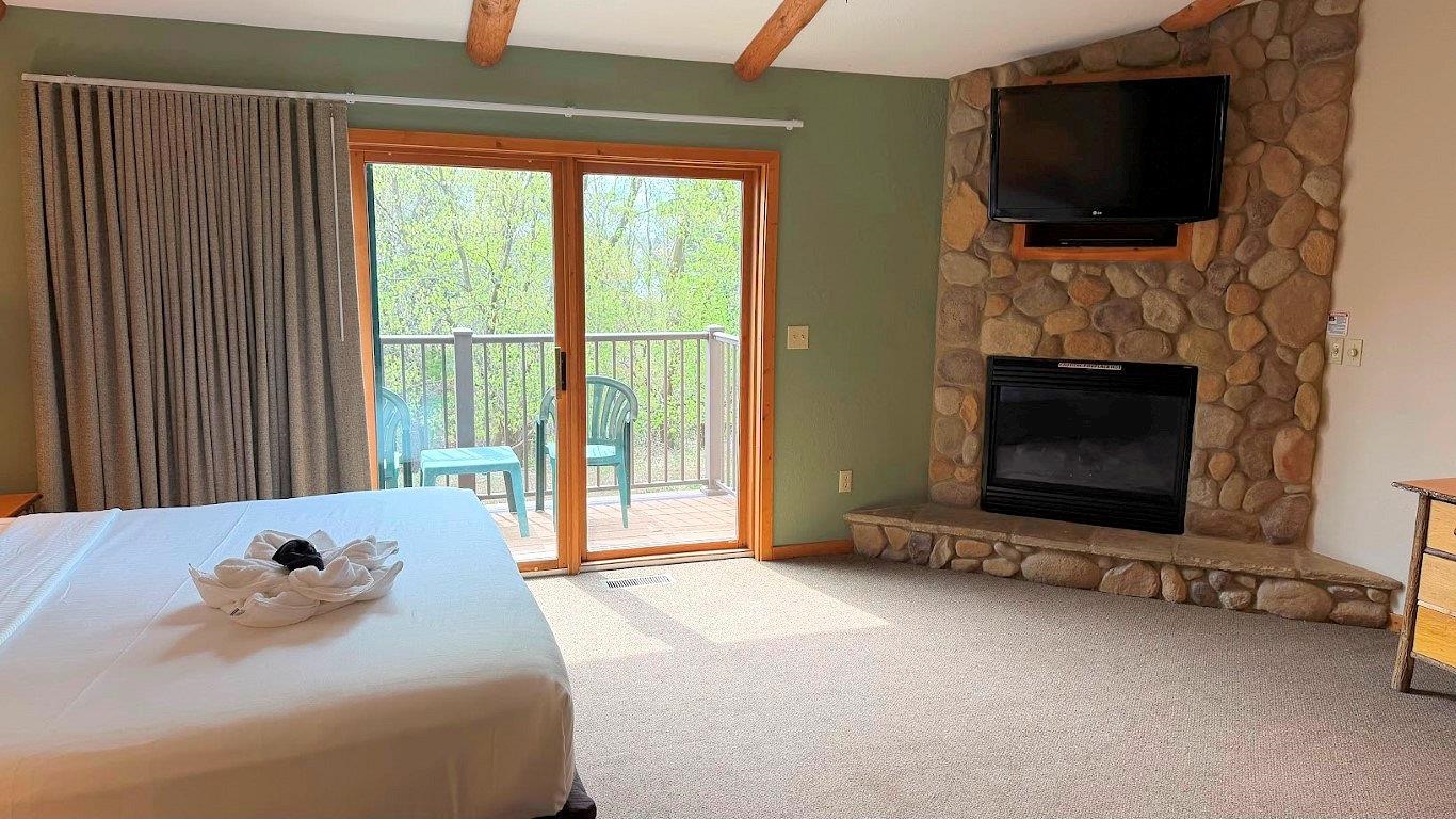 511 East Adams Street, Unit 101C Wisconsin Dells, WI 53965 - Photo 46 of 83