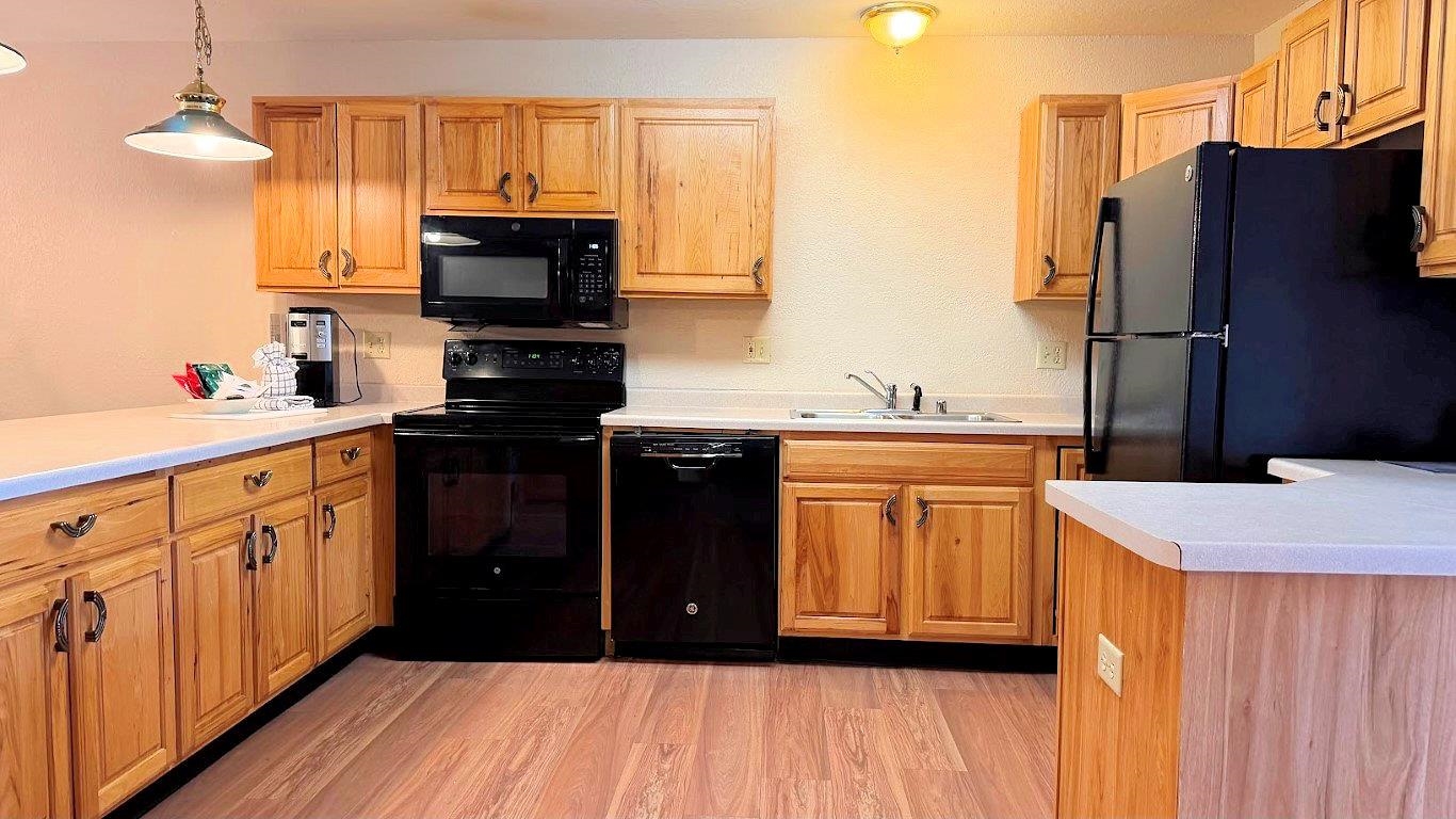511 East Adams Street, Unit 101C Wisconsin Dells, WI 53965 - Photo 9 of 83