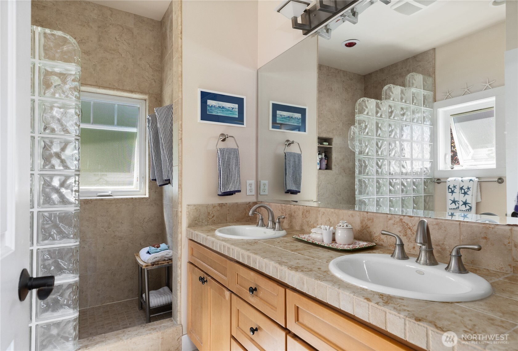 3235 Fox Spit Road Langley, WA 98260 - Photo 12 of 23 Gallery Image 12