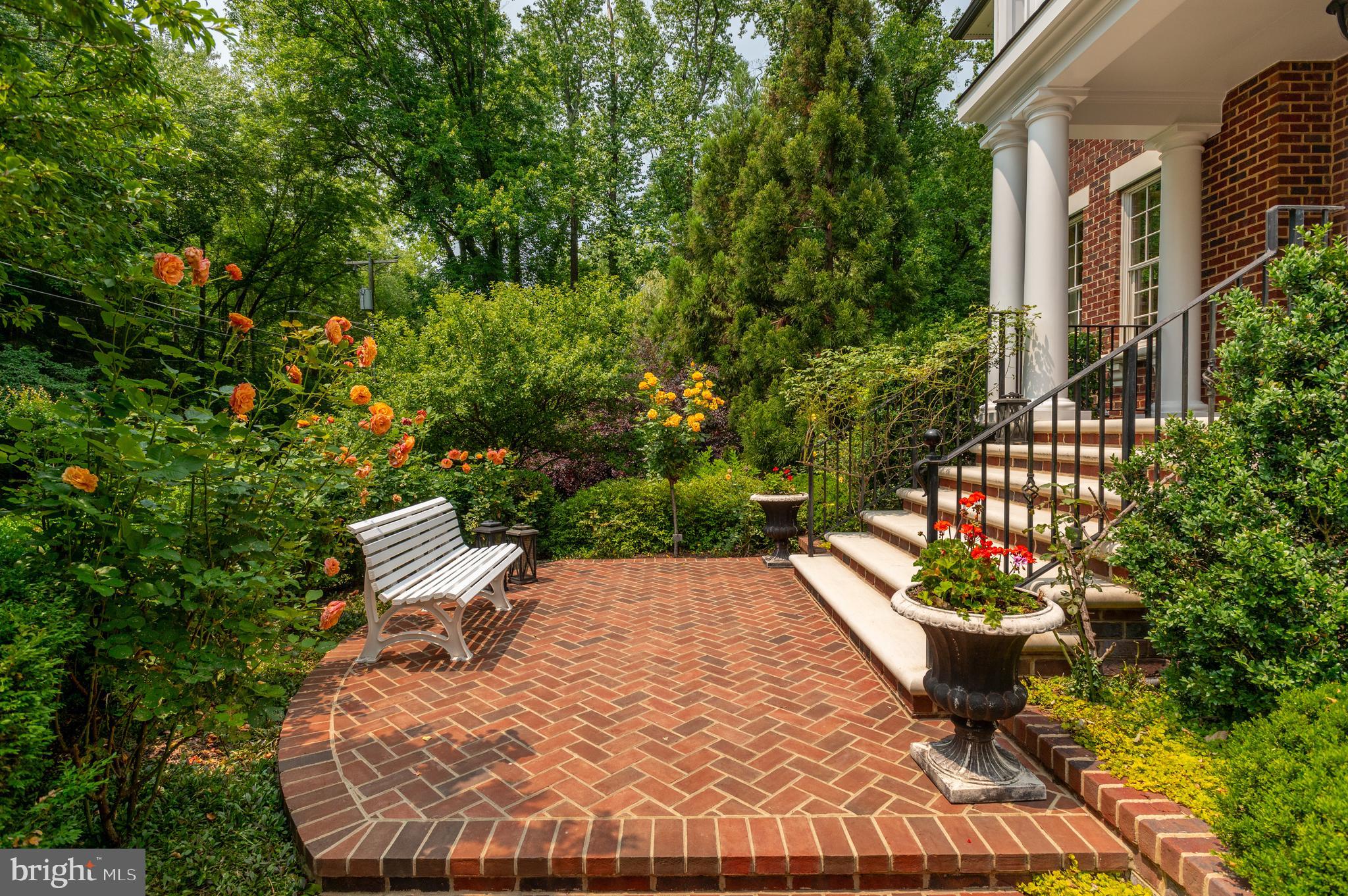 6804 Benjamin Street McLean, VA 22101 - Photo 16 of 85