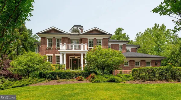 $5,500,000 | 6804 Benjamin Street, McLean, VA 22101