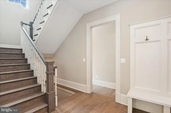 $5,500,000 | 6804 Benjamin Street, McLean, VA 22101