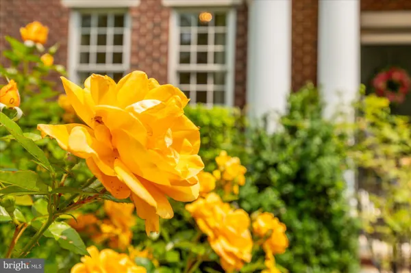 $5,500,000 | 6804 Benjamin Street, McLean, VA 22101