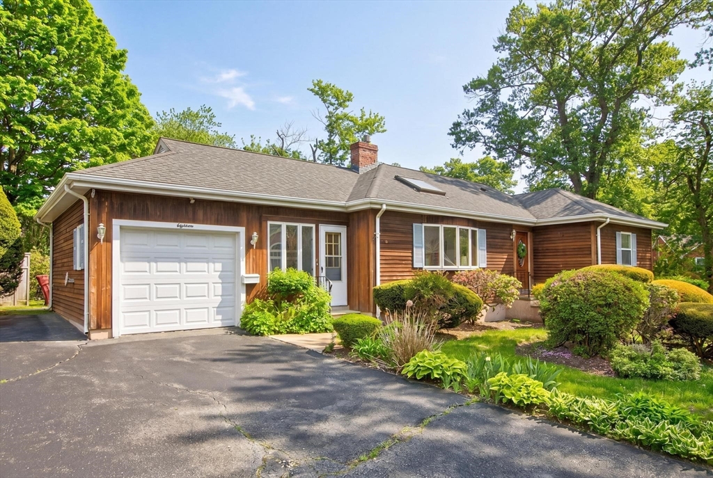 18 Williams Road Lynnfield, MA 01940 - Photo 1 of 40