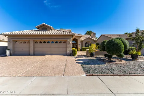 $824,000 | 5733 South Amberwood Drive, Chandler, AZ 85248