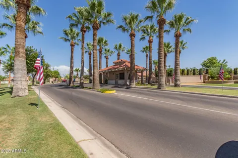 $824,000 | 5733 South Amberwood Drive, Chandler, AZ 85248
