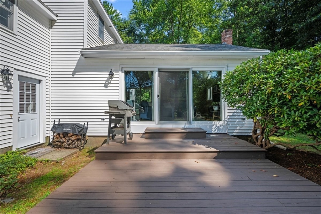 11 Hickory Road Southborough, MA 01772 - Photo 4 of 42