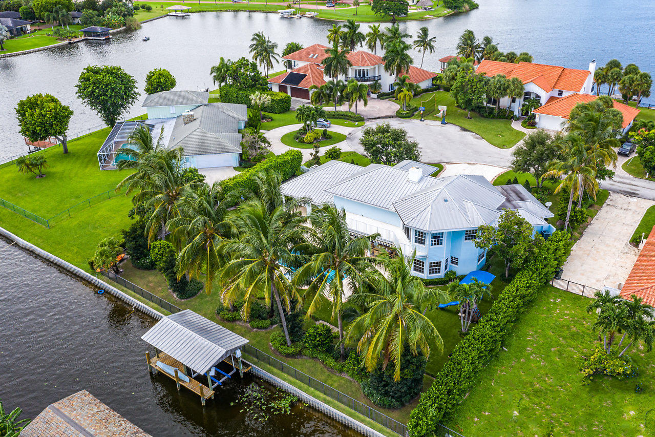 256 Lake Eden Way Delray Beach, FL 33444 - Photo 1 of 95 040-256LakeEdenWay-DelrayBeach-FL-small